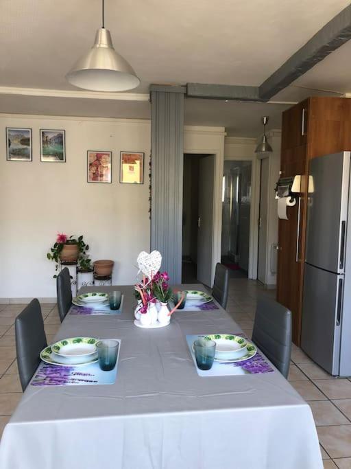 Appartement Balcon, Place De Parking, Centre Ville Valence  Exterior photo