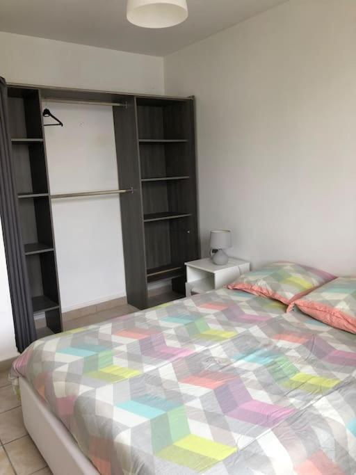 Appartement Balcon, Place De Parking, Centre Ville Valence  Exterior photo